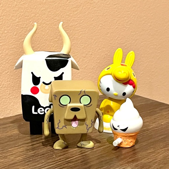 RARE🎉 - KidRobot ice cream cigarette collectible figure - Picture 10 of 11